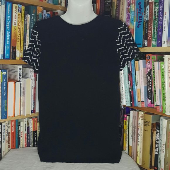 🌷SMALL VS PINK TOP🌷 - Picture 2 of 3